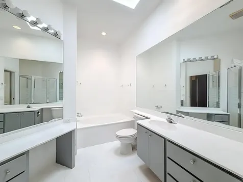 240 Nw Bentley Circle Port Saint Lucie FL 34986