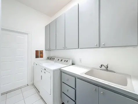 240 Nw Bentley Circle Port Saint Lucie FL 34986