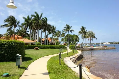 157 Yacht Club Way Hypoluxo FL 33462