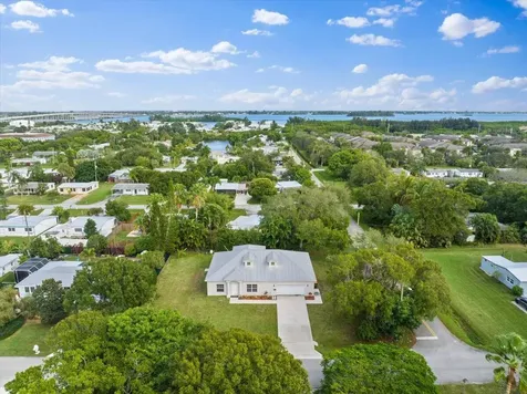 1410 4th Court Vero Beach FL 32960