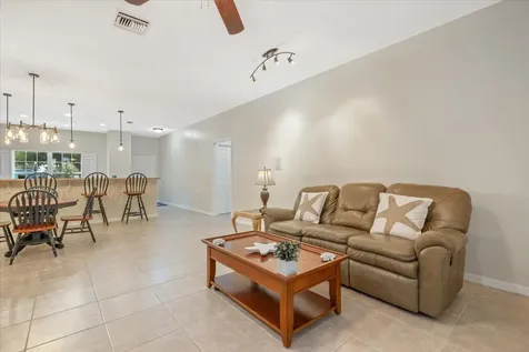 1410 4th Court Vero Beach FL 32960