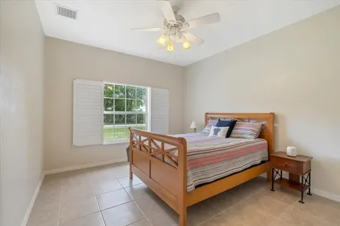 1410 4th Court Vero Beach FL 32960