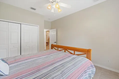 1410 4th Court Vero Beach FL 32960