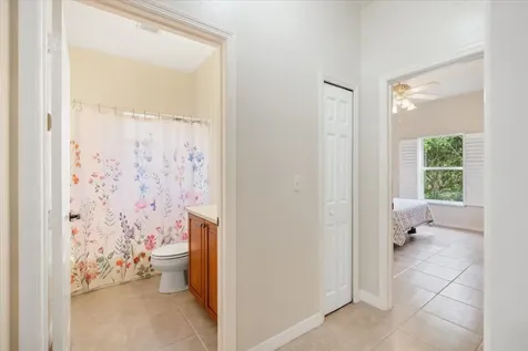 1410 4th Court Vero Beach FL 32960