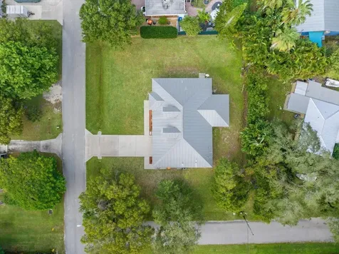 1410 4th Court Vero Beach FL 32960