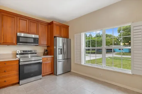 1410 4th Court Vero Beach FL 32960