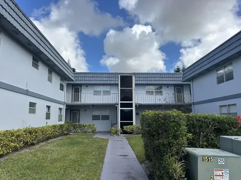 596 Saxony M Delray Beach FL 33446