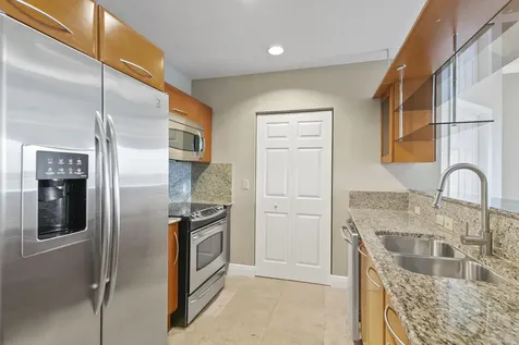 511 Lucerne Avenue Lake Worth Beach FL 33460