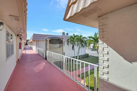 325 Saxony G Delray Beach FL 33446