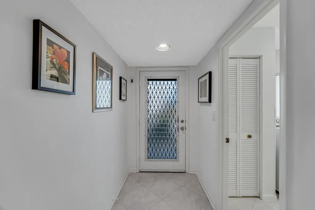 15301 Pembridge Avenue Delray Beach FL 33484