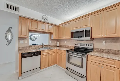 15301 Pembridge Avenue Delray Beach FL 33484