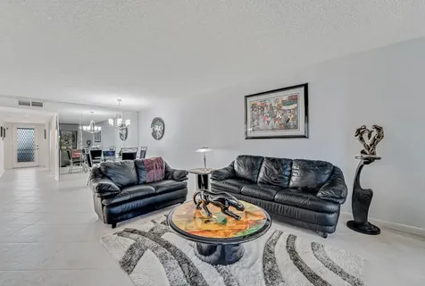 15301 Pembridge Avenue Delray Beach FL 33484