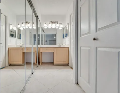 15301 Pembridge Avenue Delray Beach FL 33484