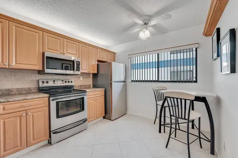 15301 Pembridge Avenue Delray Beach FL 33484