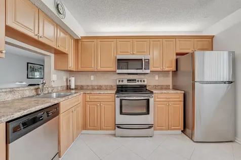 15301 Pembridge Avenue Delray Beach FL 33484
