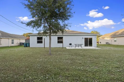1414 Sw Crest Avenue Port Saint Lucie FL 34953