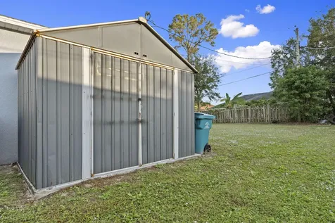 1414 Sw Crest Avenue Port Saint Lucie FL 34953