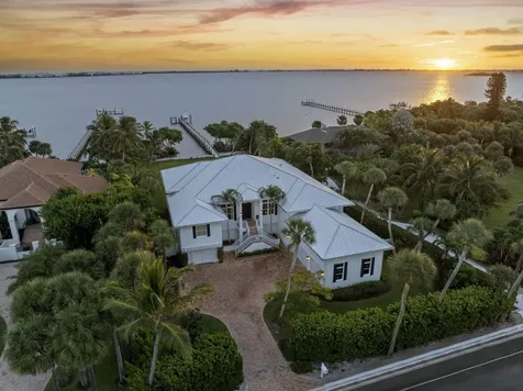 54 S Sewalls Point Road Sewalls Point FL 34996