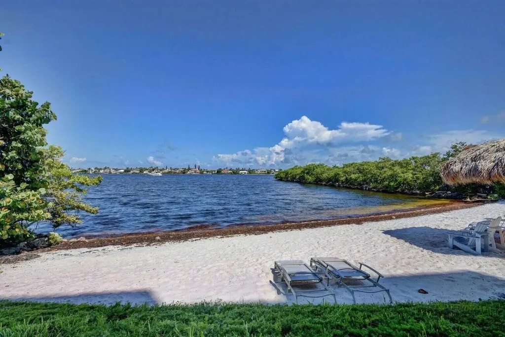 900 Scotia Drive Hypoluxo FL 33462