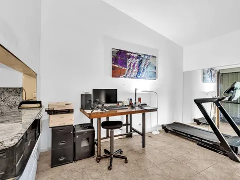 1045 Nw 18th Avenue Delray Beach FL 33445