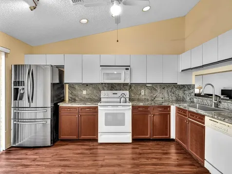 1045 Nw 18th Avenue Delray Beach FL 33445