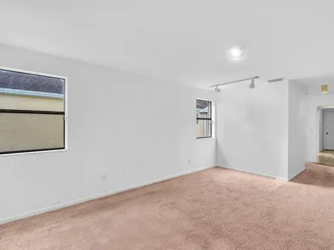 1045 Nw 18th Avenue Delray Beach FL 33445