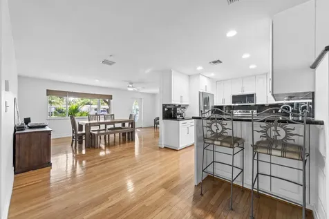 27 Ne 16th Avenue Pompano Beach FL 33060