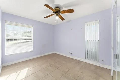 1425 Se San Sovina Terrace Port Saint Lucie FL 34952