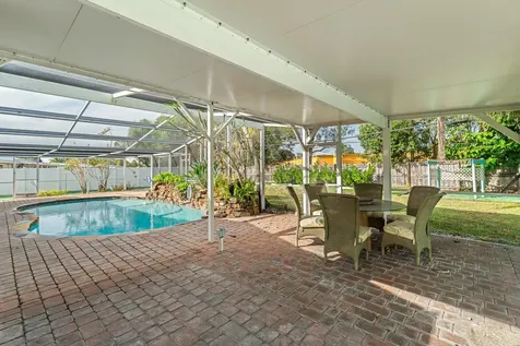 1425 Se San Sovina Terrace Port Saint Lucie FL 34952