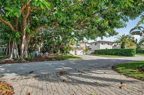 460 Se 18th Avenue Deerfield Beach FL 33441