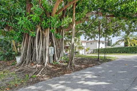 460 Se 18th Avenue Deerfield Beach FL 33441