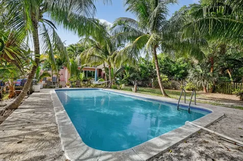 460 Se 18th Avenue Deerfield Beach FL 33441