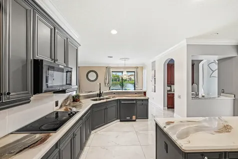 8060 Woodslanding Trail West Palm Beach FL 33411