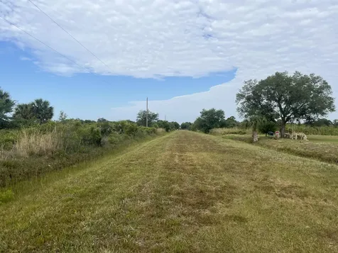 16382 NW 286th Street Okeechobee FL 34972