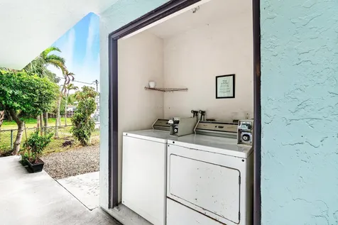626 N Federal Highway Lake Worth Beach FL 33460