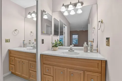 10819 Se Sea Pines Circle Hobe Sound FL 33455