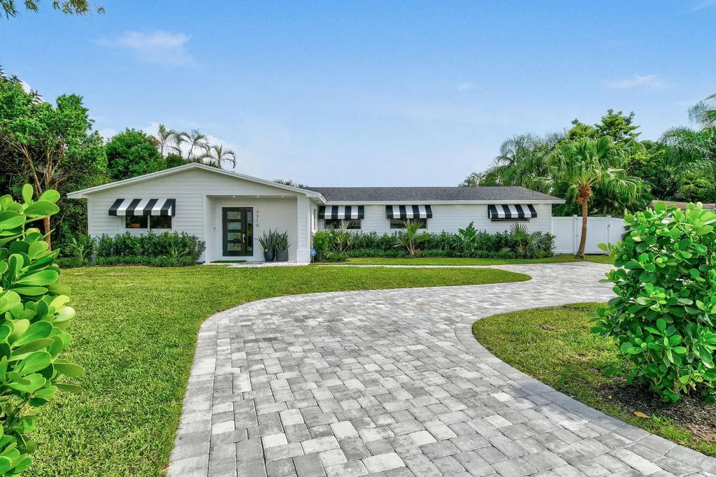 7710 W Lake Drive Lake Clarke Shores FL 33406
