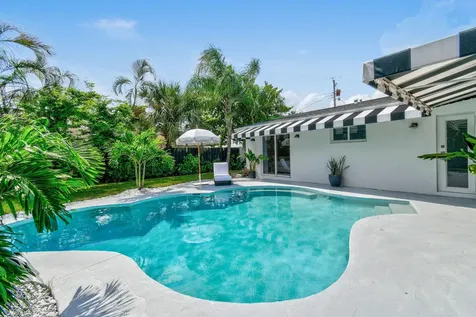 7710 W Lake Drive Lake Clarke Shores FL 33406