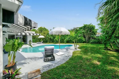 7710 W Lake Drive Lake Clarke Shores FL 33406