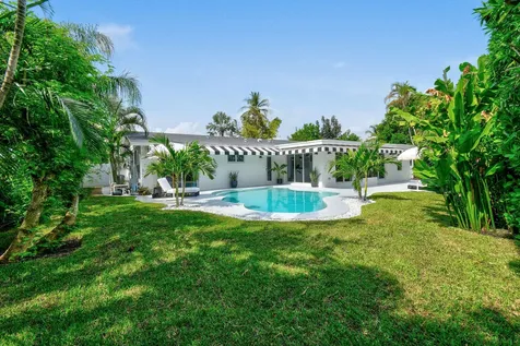 7710 W Lake Drive Lake Clarke Shores FL 33406