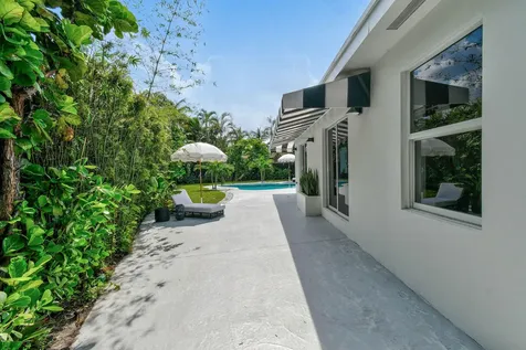 7710 W Lake Drive Lake Clarke Shores FL 33406