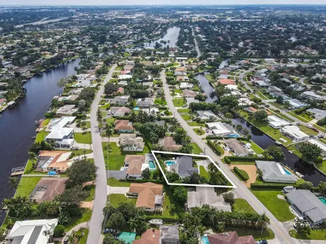 7710 W Lake Drive Lake Clarke Shores FL 33406