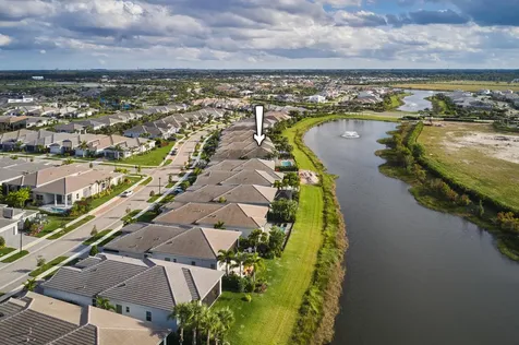 9973 Regency Way Palm Beach Gardens FL 33412