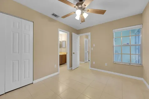 1721 Se Balmoral Court Port Saint Lucie FL 34952