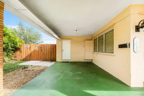 4780 NE 8th Terrace Oakland Park FL 33334