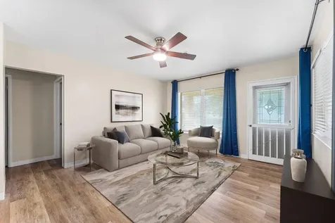 4780 NE 8th Terrace Oakland Park FL 33334