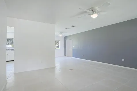737 SW Belmont Circle Port Saint Lucie FL 34953