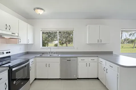 737 SW Belmont Circle Port Saint Lucie FL 34953