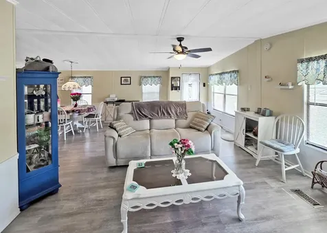 35 Flores Del Norte Fort Pierce FL 34951