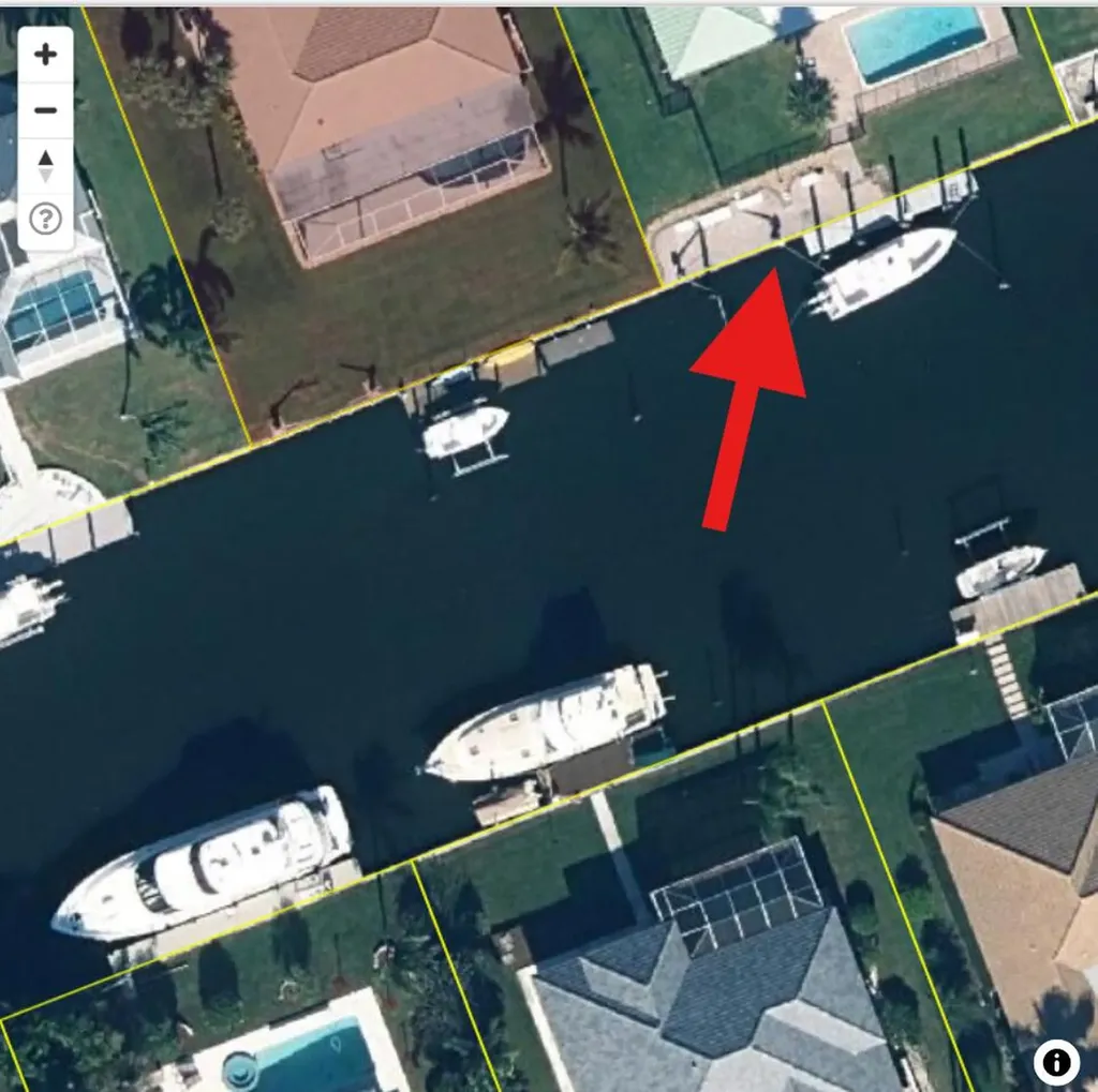 8502 Se Royal Street Hobe Sound FL 33455